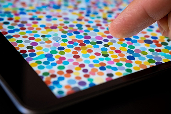 Hirst v roce 2016 vytvoil deset tisíc obraz barevných puntík, kadý s...