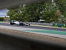 Lewis Hamilton z Mercedesu bhem kvalifikace na Velkou cenu Maarska.