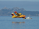 Canadair CL-215T. P�estavby olétaných CL-215 na verzi CL-215T spo�ívaly...