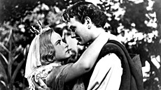 Alena Vránová a Vladimír Ráž v pohádce Pyšná princezna (1952)