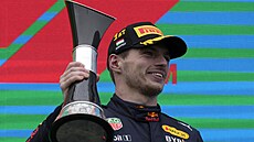 Max Verstappen slaví vítězství na Velké ceně Maďarska 2022.