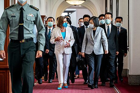 Pedsedkyn americké Snmovny reprezentant Nancy Pelosiová s tchajwanskou...