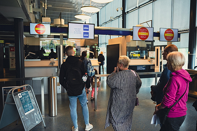 Seberme Rusům turistická víza, chce Finsko a Estonsko. Peskovovi se to nelíbí