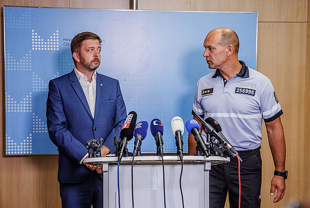 O život přišlo více než 15 lidí, nejméně 24 je zraněno, řekl policejní prezident