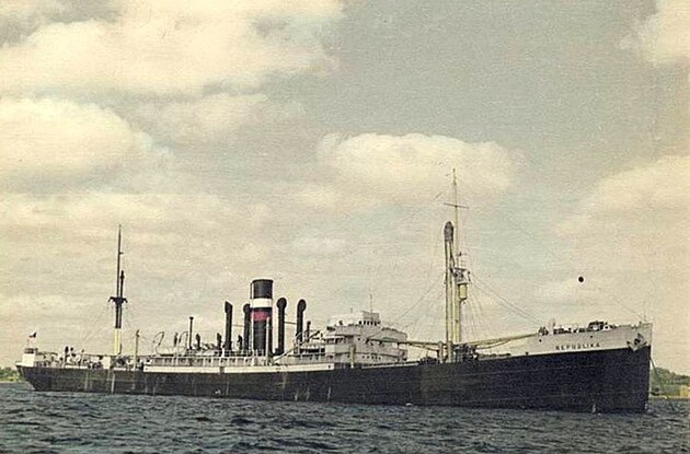 Fotogalerie: Nákladní loď Legie patrně v Terstu v roce 1920