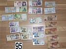Bankovky nalezen u dvojice zlodj.