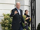 Prezident Joe Biden pi cest z Bílého domu ve Washingtonu do pímoského...