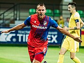 Plzeňský útočník Tomáš Chorý se raduje z gólu z penalty v úvodním utkání 3....