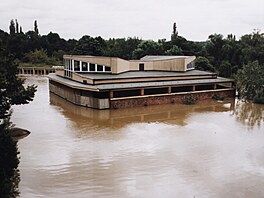 12. a 14. srpna 2002, kdy Vltava stoupala, byly asi nejdramatitjí dny v...