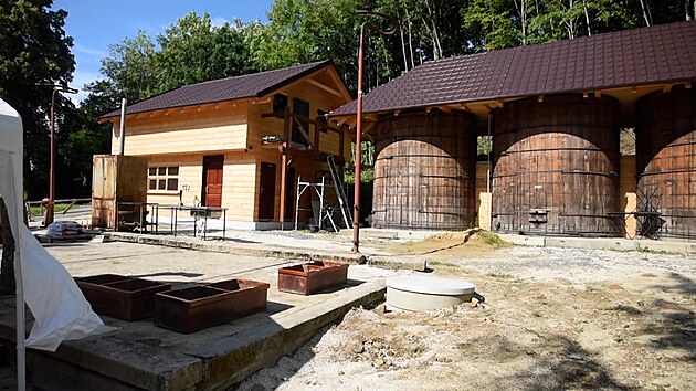 Na místě Slovácké búdy postavil podnikatel dvě černé stavby