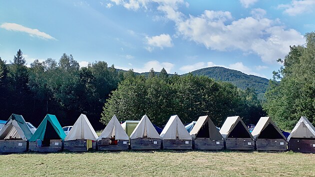 Krajská hygienická stanice Libereckého kraje kontrolovala další dětský tábor. Tentokrát se zaměřila na louky mezi Hejnicemi a Raspenavou.