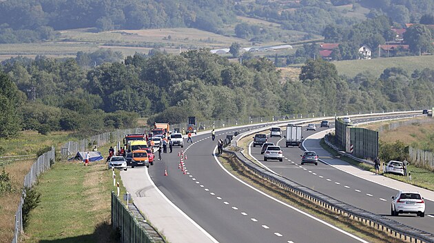 Nehoda polského autobusu v Chorvatsku na dálnici A4 několik desítek kilometrů od Záhřebu. (6. srpna 2022)