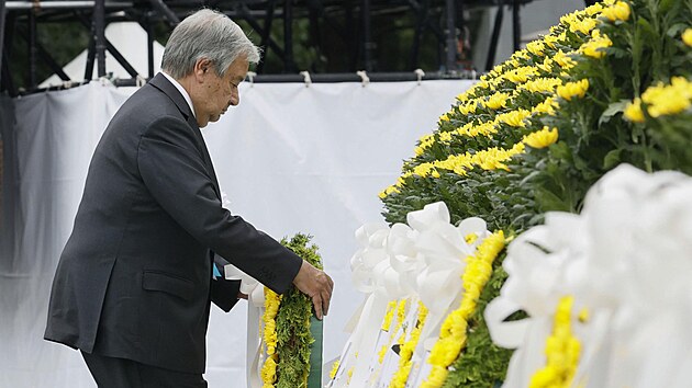 Japonsko si připomíná 77. výročí svržení atomové bomby na Hirošimu. Na snímku generální tajemník OSN António Guterres. (6. srpna 2022)