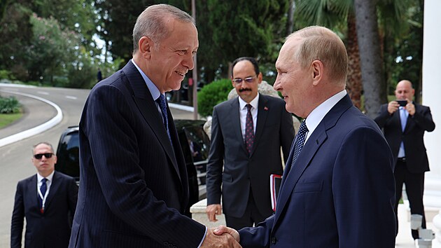 Turecký prezident Recep Tayyip Erdogan jednal se svým ruským protějškem Vladimirem Putinem v Soči. (5. srpna 2022)