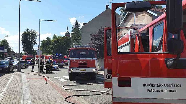 Požár likvidovalo šest jednotek hasičů.