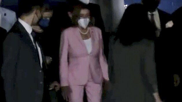 Šéfka americké Sněmovny reprezentantů Nancy Pelosiová dorazila na Tchaj-wan. (2. srpna 2022)