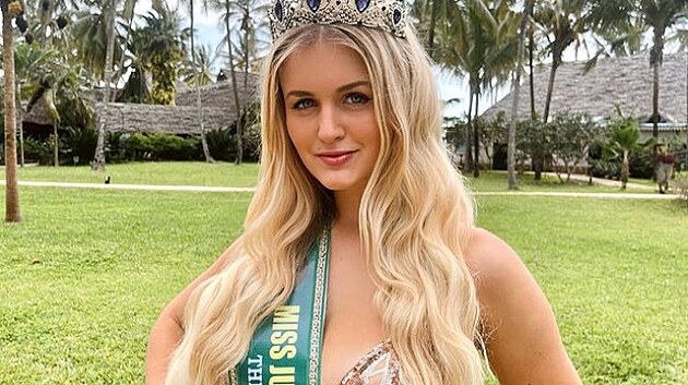 1. vicemiss České republiky 2021 Sarah Horáková jako vítězka Miss Jungle International Royal Tour 2022