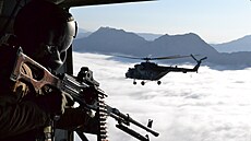 Task Force Hippo. Čeští letci se třemi vrtulníky Mi-171Š zajišťovali zásobování...