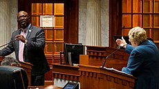 Debata, která p�edcházela hlasování (5. srpna 2022)