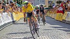 Celkový vítz závodu Sazka Tour Lorenzo Rota z Itálie v závrených metrech.