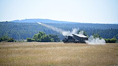 Britská armáda cvičí v Německu s americkým raketometem M270. Jeho licenční... | na serveru Lidovky.cz | aktuální zprávy