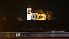 Letos v b�eznu potemn�l v Praze Karl�v most, Pet�ínská rozhledna, Národní...