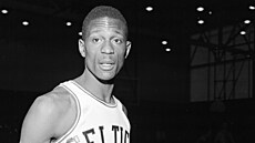 Bill Russell v roce 1956, kdy oblékl dres Boston Celtics poprvé.