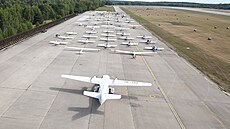 Aerokluby a piloti v pátek dopoledne rozmístili 49 provozuschopných letadel na...