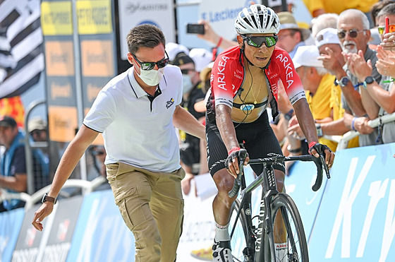 Nairo Quintana v cíli 17. etap Tour de France