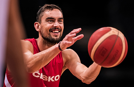 Tomá Satoranský na tréninku eských basketbalist v Hamburku.