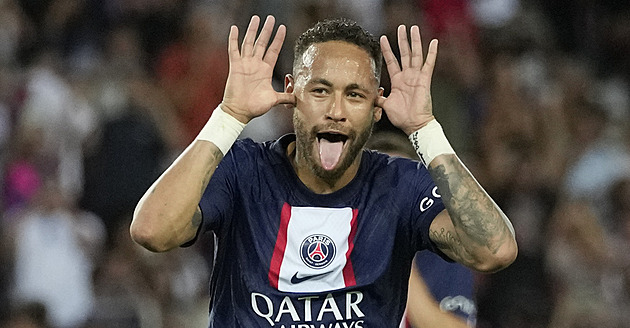 Druhý zápas a znovu pět branek. Tentokrát v dresu PSG nejvíc zářil Neymar