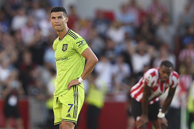 Ronaldo se opět opřel do trenéra: Postavit mě na pár minut? Provokace