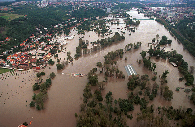 20 let od devastujících povodní. Metro či domy v Karlíně se opravují dodnes