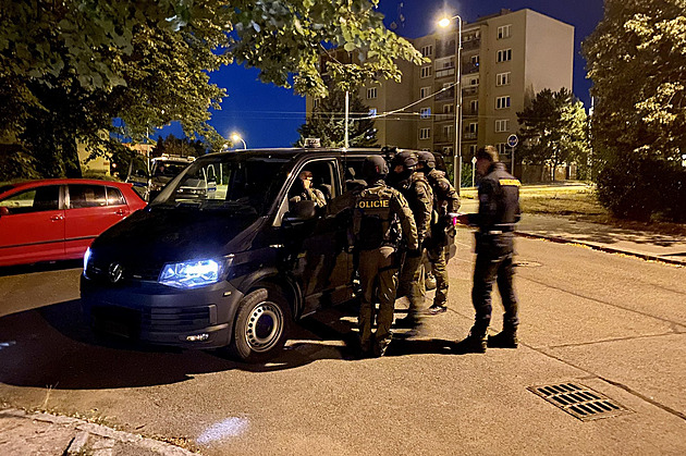 Po střelbě v Plzni na Skvrňanech zadrželi policisté jednoho muže