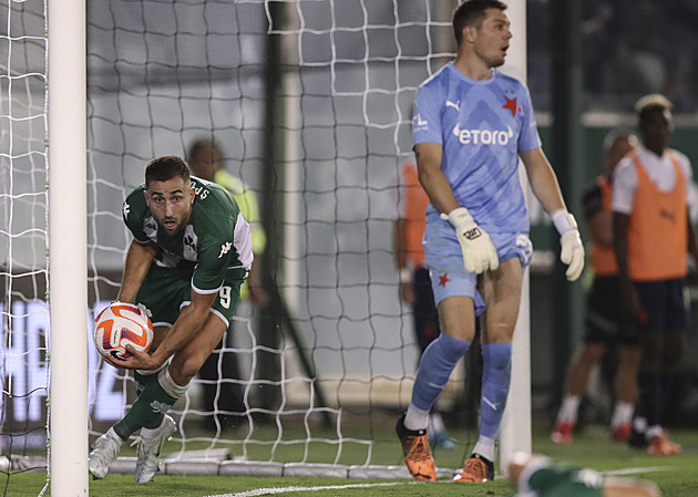 Dostat kohokoli, jen ne Slavii, Panathinaikos by postoupil, tvrdí řecký tisk