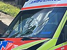 Dopravn nehoda sanitnho vozu a chodce uzavela Rozvadovskou spojku u njezdu...