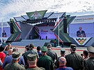 Ruský prezident Vladimir Putin hovoí na fóru Armija-2022 nedaleko Moskvy. (15....