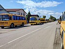 Autobusy pro nouzovou evakuaci obyvatel Krymu. (16. srpna 2022)