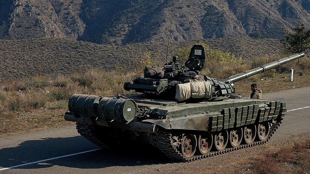 Ruský tank v Náhorním Karabachu (10. listopadu 2020)