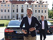 Ministr vnitra Vít Rakušan přijíždí na zasedání vlády na zámek Liblice u...