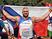 Koulař Tomáš Staněk se raduje z bronzu na mistrovství Evropy v Mnichově.