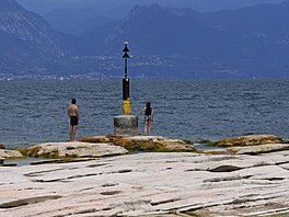 Jezero Garda bhem sucha
