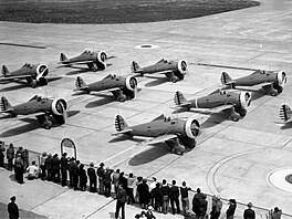 Boeing P-26 Peashooter z roku 1932 byl první celokovovou americkou stíhakou,...