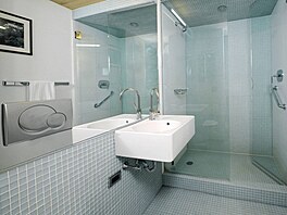 Hygienické zázemí bylo pojato v moderním, minimalistickém stylu.