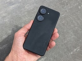 Asus Zenfone 9