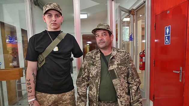 esko zan pijmat zrann ukrajinsk vojky, prvn dorazili do Karvin. (15. srpna 2022)