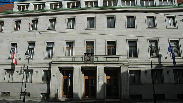 Komplex budov ministerstva financí u pražského Malostranského náměstí.