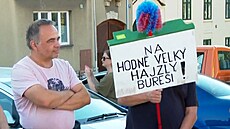 Babiš opět na tour, v Unhošti čekaly desítky lidí. Odpůrci pískali, sektor... | na serveru Lidovky.cz | aktuální zprávy