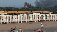 Stoupající kou po explozích, které byly slyet od ruské vojenské základny u...