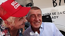 P�edseda hnutí ANO Andrej Babi� na setkání s lidmi ve St�edo�eském a Ústeckém...